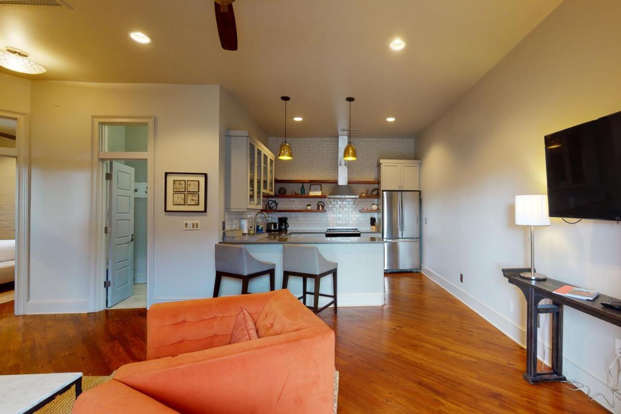 563 King Apartments Charleston Bilik gambar