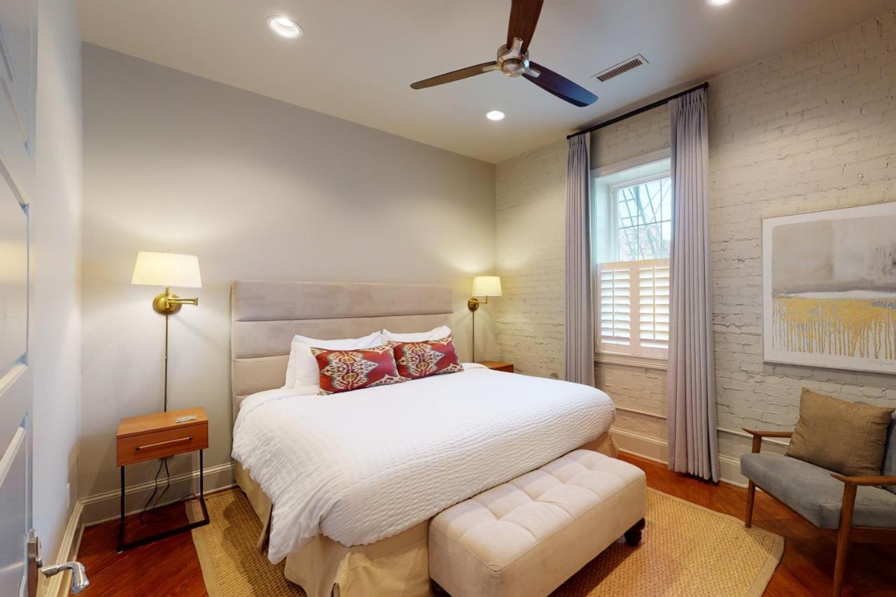 563 King Apartments Charleston Bilik gambar