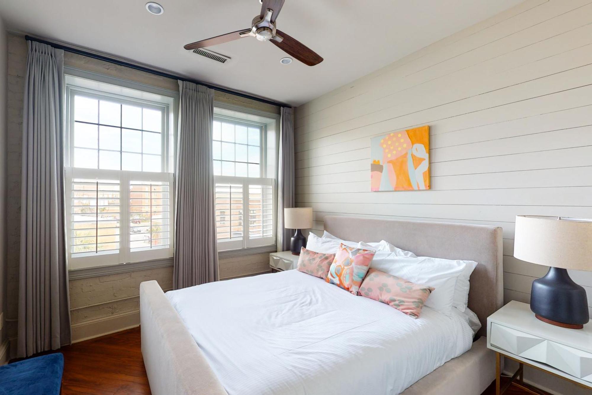 563 King Apartments Charleston Bilik gambar