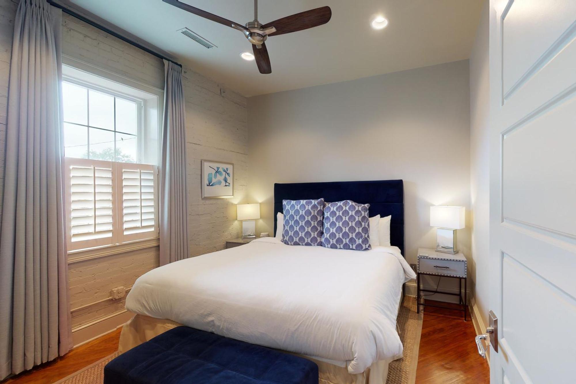 563 King Apartments Charleston Bilik gambar