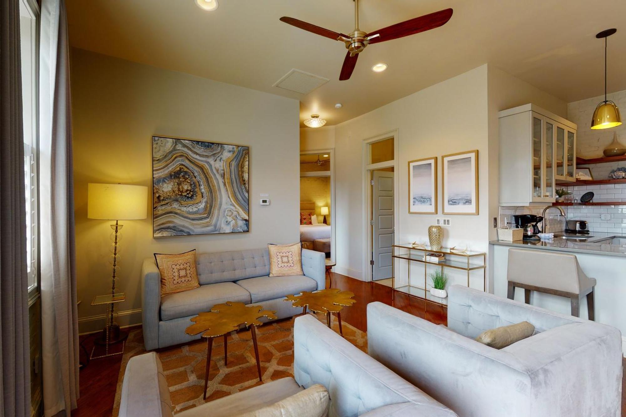 563 King Apartments Charleston Bilik gambar