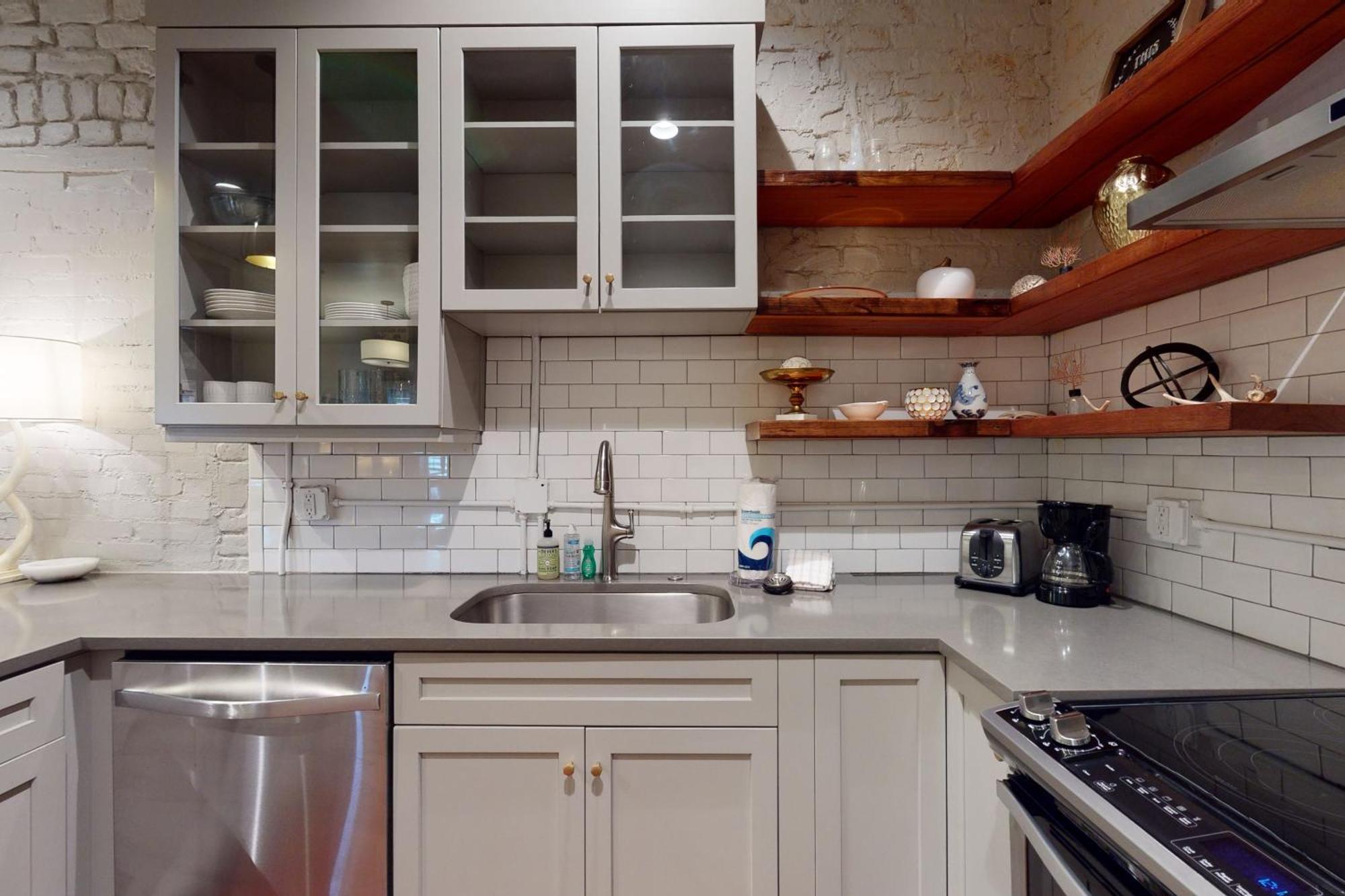 563 King Apartments Charleston Bilik gambar