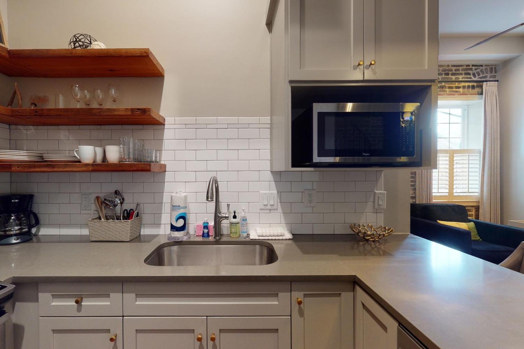 563 King Apartments Charleston Bilik gambar