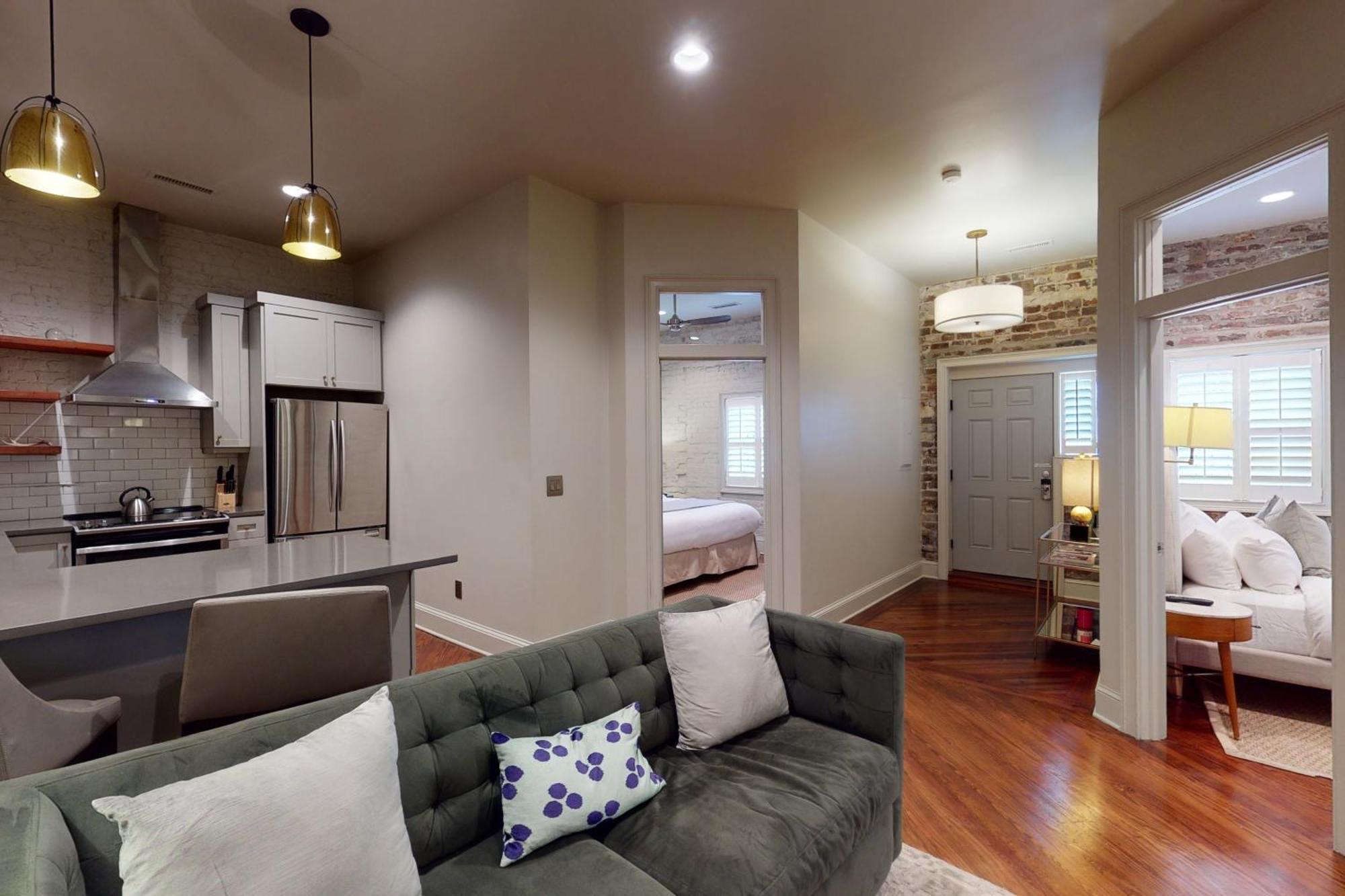 563 King Apartments Charleston Bilik gambar