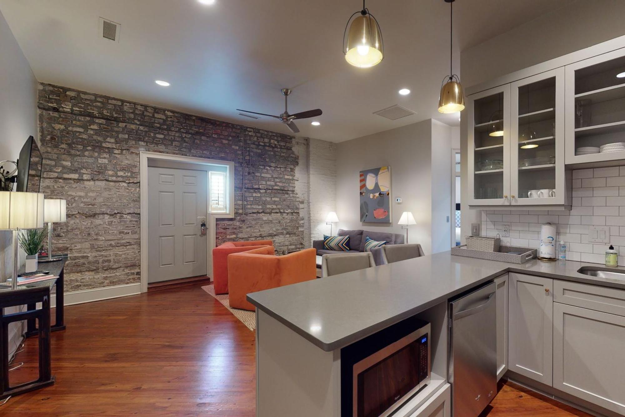 563 King Apartments Charleston Bilik gambar
