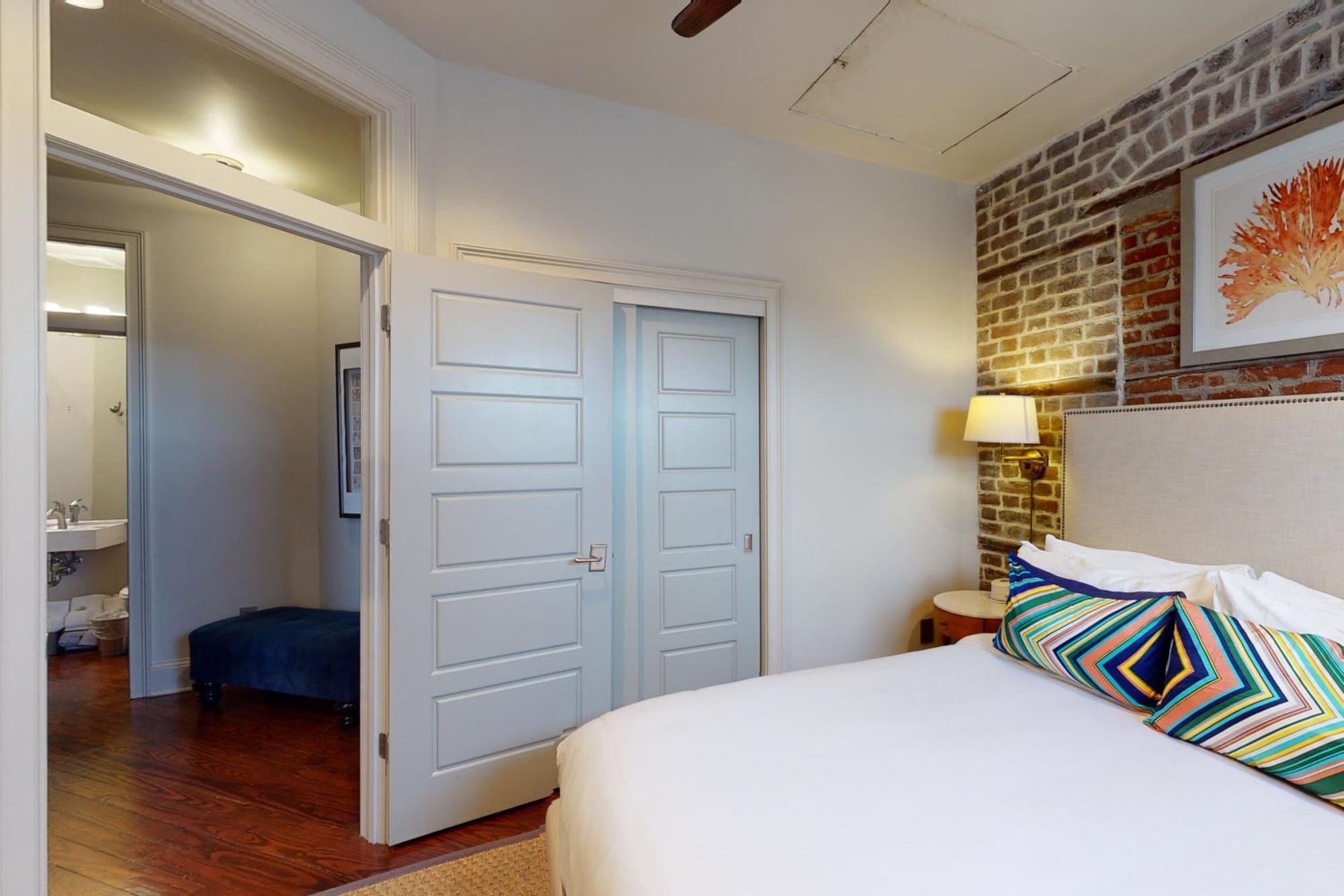 563 King Apartments Charleston Bilik gambar
