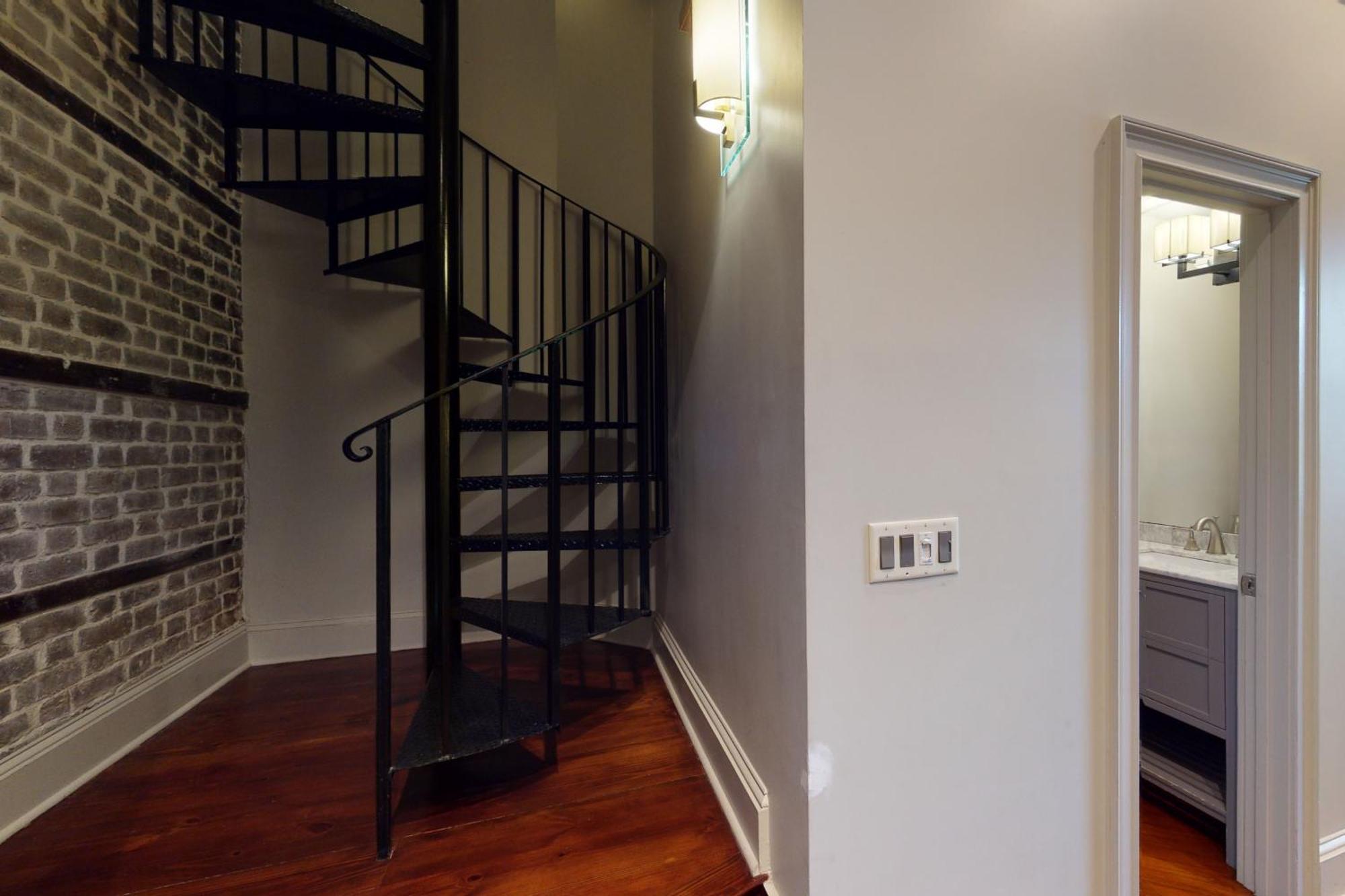 563 King Apartments Charleston Bilik gambar