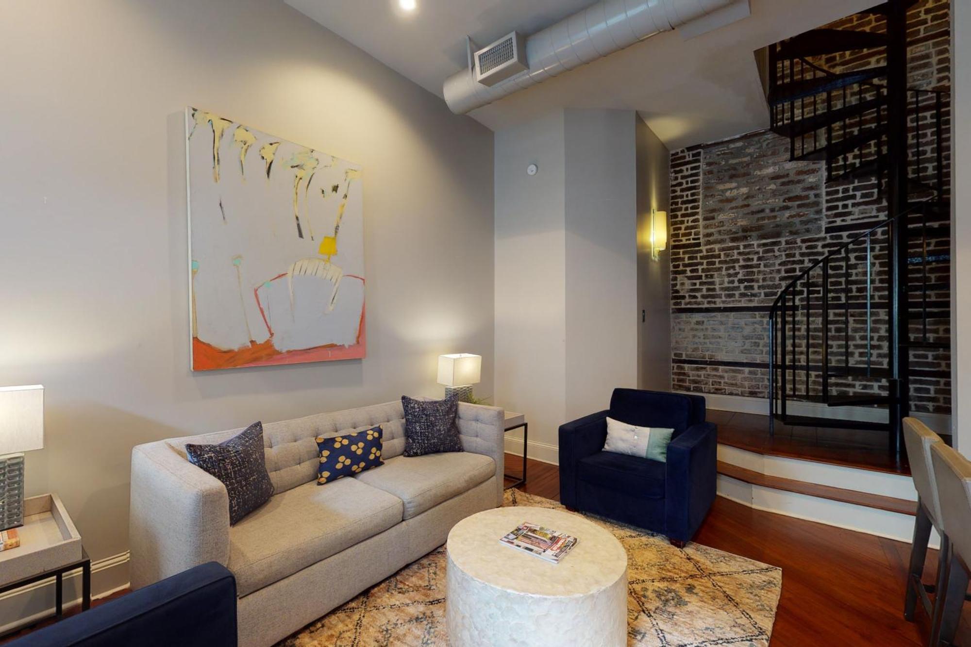 563 King Apartments Charleston Bilik gambar